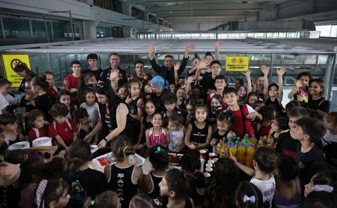 Avrupa �ampiyonu Adem Asil'e �zmir'de �zel kar��lama