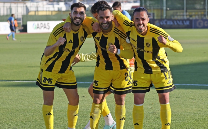 Aliaa FK evinde mutlu