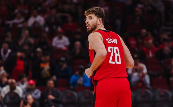 Alperen 5000 say� baraj�n� ge�ti, Rockets Kings'i 121-95 devirdi