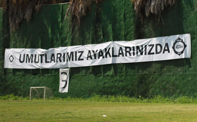 Altay'da futbolculara pankartl� destek