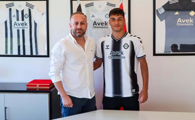 Altayl� Osman'dan profesyonel imza