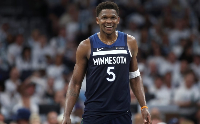 Edwards: 'Sadece basketbolcuyum, lider değilim'