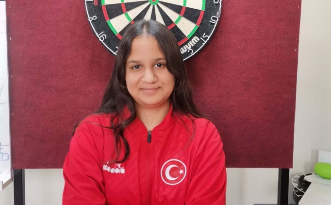 Ayegl Karagz, Dart'ta Dnya ampiyonu!