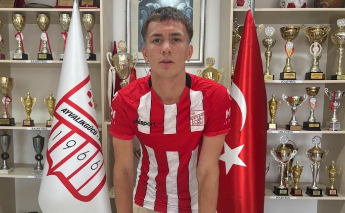 Ayval�kg�c� Belediyespor'a gen� santrfor!