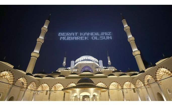 Berat kandili ne zaman, hangi gün? 2025 Berat gecesi fazileti ve önemi nedir?