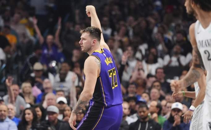 Luka, Dallas'a ilk dönüşünde 45 sayıyla şov yaptı!