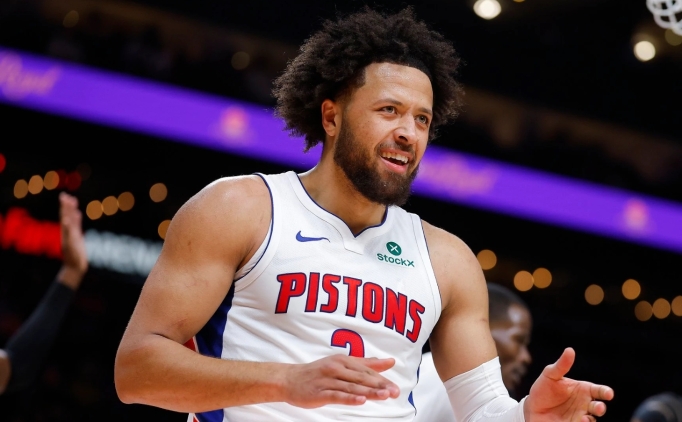 Cunningham, Detroit'in s�rpriz 15-2 ba�lang�c� �zerine konu�tu