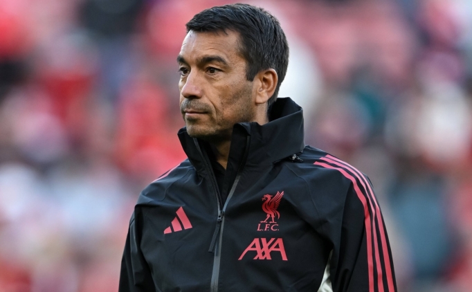 Liverpool'da Bronckhorst devrimi!