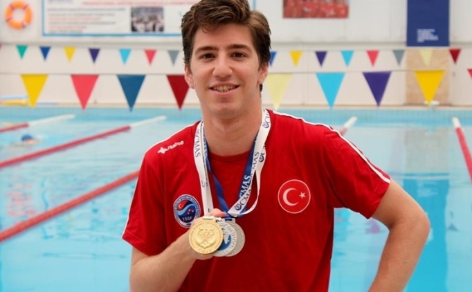 Derin Toparlak'tan Paletli Yzme Ak Su Dnya ampiyonas'nda 2 bronz madalya