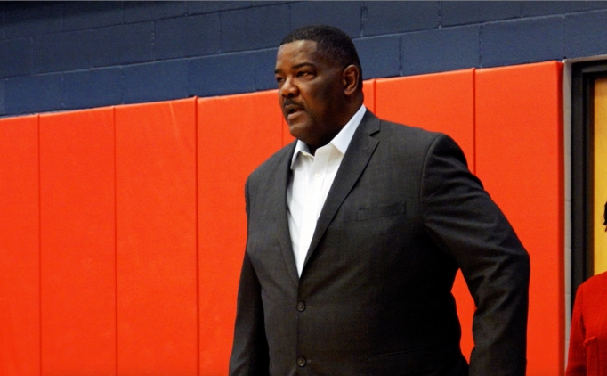 Pelicans, Joe Dumars'ın yönetiminde iki yöneticisiyle yolları ayırdı