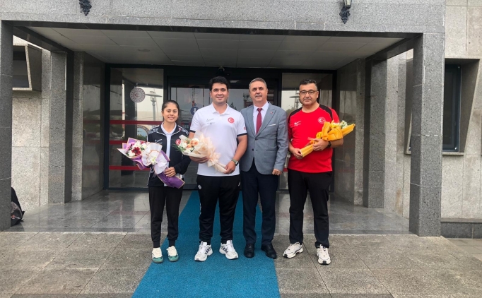 Dnya ampiyonu Emircan Haney ieklerle karland