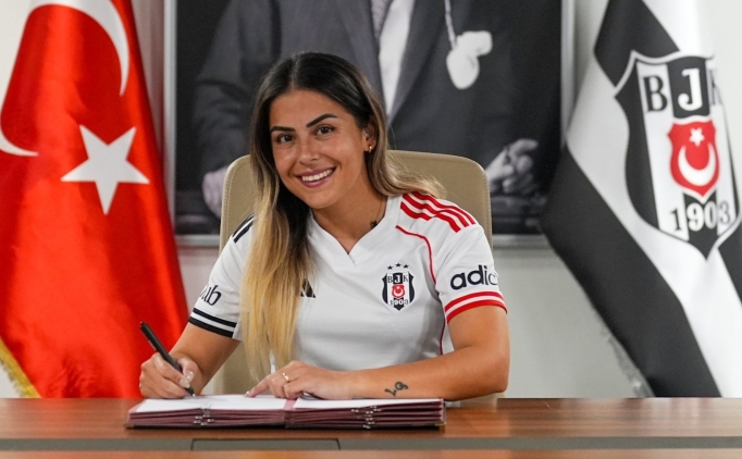 Be�ikta� Kad�n Futbol Tak�m�, Sevgi ��nar'� kadrosuna katt�