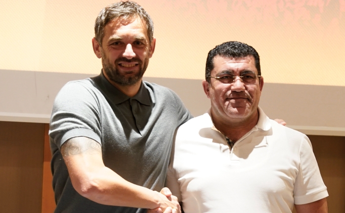 Radomir Djalovic: 'Futbol b�yle bir oyun'