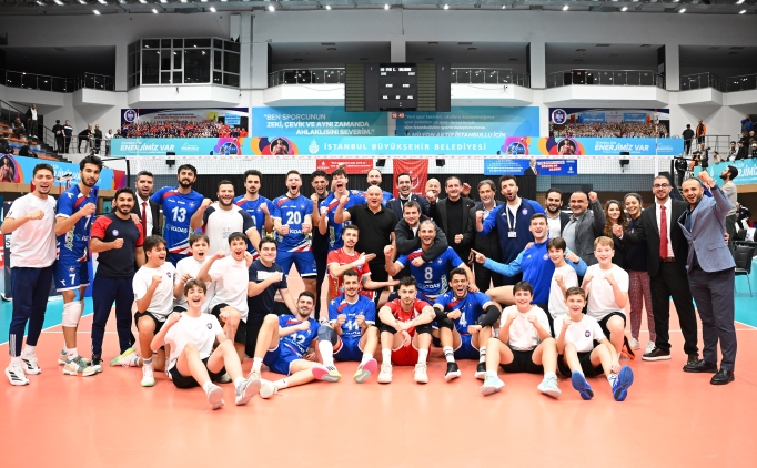 Efeler Ligi'nde �stanbul B�y�k�ehir Belediyespor deplasmanda kazand�!