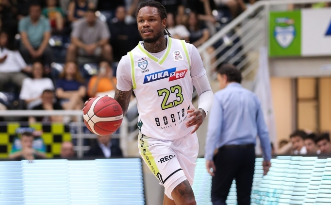 Türkiye'de oynayan McLemore'a cinsel saldırıdan hapis