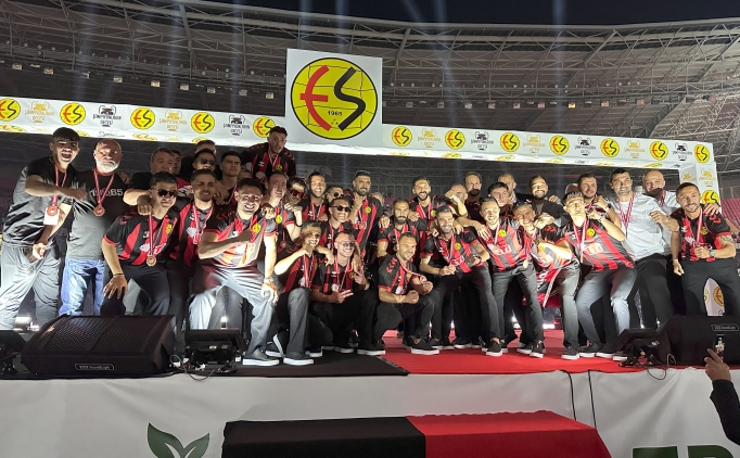 Eski�ehirspor'da �ampiyonluk sevinci, t�m �ehri sard�