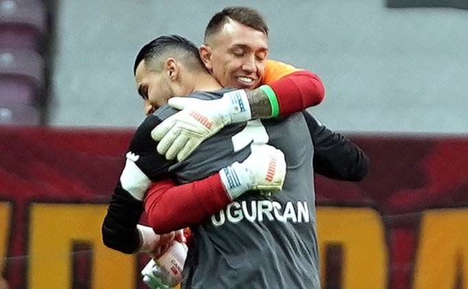 U�urcan �ak�r'a ilk tebrik Muslera'dan!