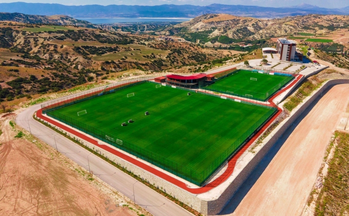 Futbol kamplarnn 2 yeni gzdesi Isparta ve Burdur iin 50 milyon avro hedefi