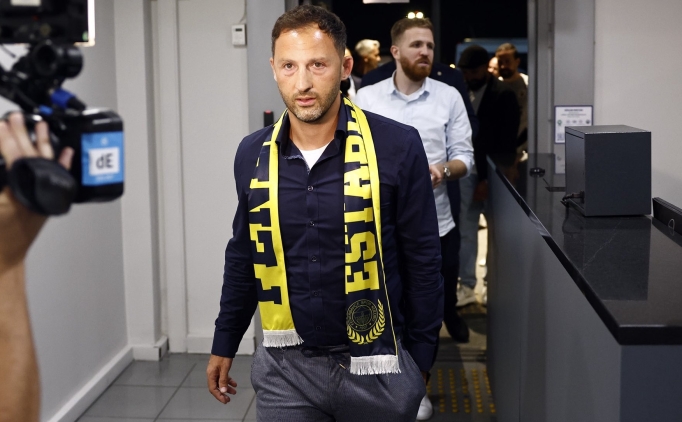 Domenico Tedesco: 'Burada olmaktan dolay� �ok gururluyum'