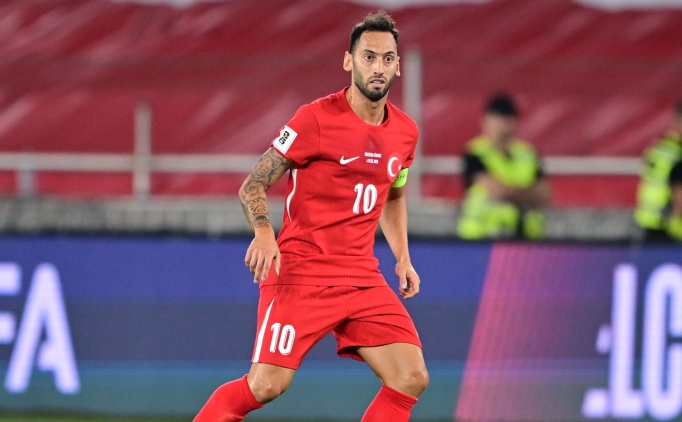 Hakan �alhano�lu, A Milli Tak�m formas�yla 'dalya' diyecek