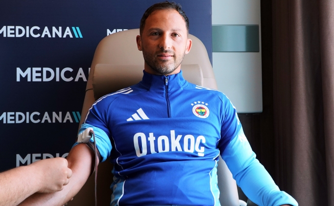 Domenico Tedesco, sa�l�k kontrol�nden ge�ti
