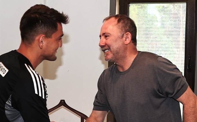 Cengiz �nder, Be�ikta�'ta ilk ma��nda att�!