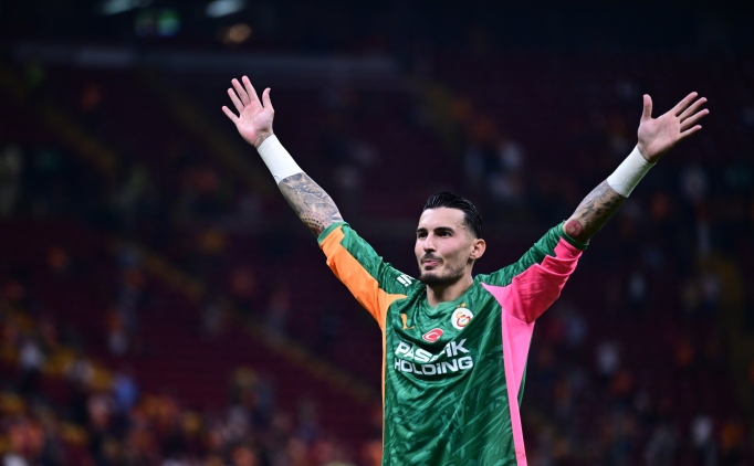 Galatasaray'da alk��lar U�urcan �ak�r'a