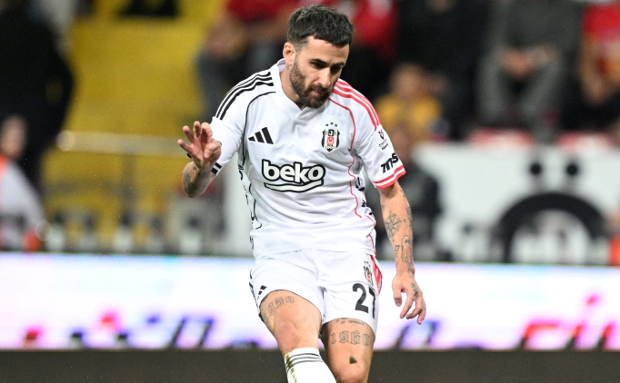 Rafa Silva, golc�lere kafa tutuyor!