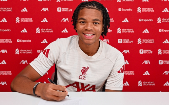 Liverpool, Ngumoha, ile ilk profesyonel s�zle�mesini imzalad�