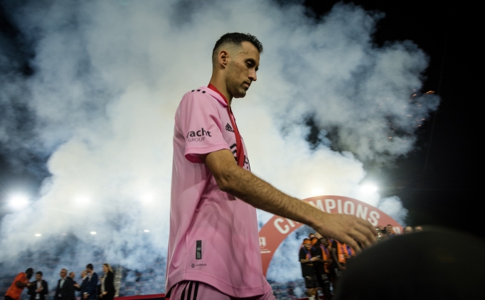 Sergio Busquets futbola veda ediyor