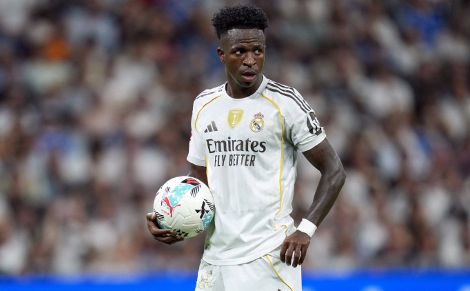 Vinicius Junior'un evinde yangn panii