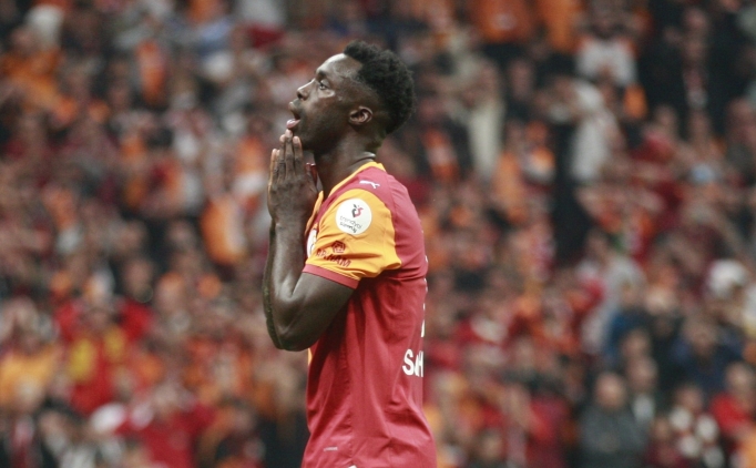 Galatasaray'da Davinson Sanchez alarm�!