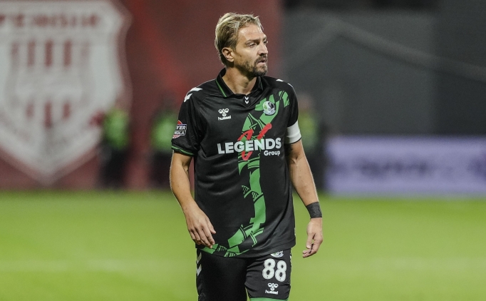 Sakaryaspor'da iki isim i�in yeni karar!