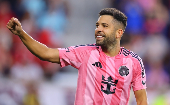 Jordi Alba, futbolu brakacan aklad!