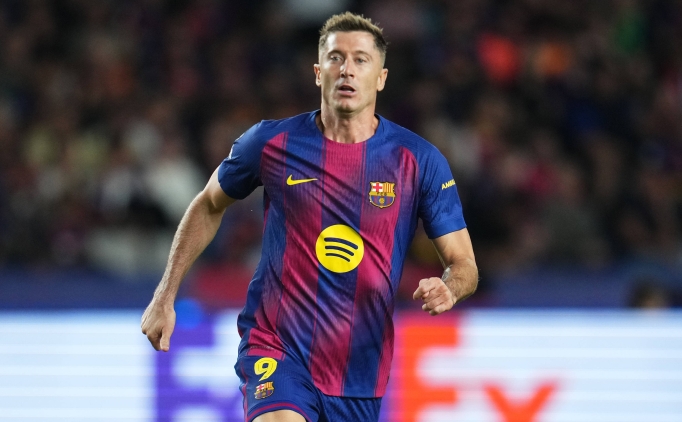 Lewandowski belirsizli�i: Barcelona forvet ar�yor