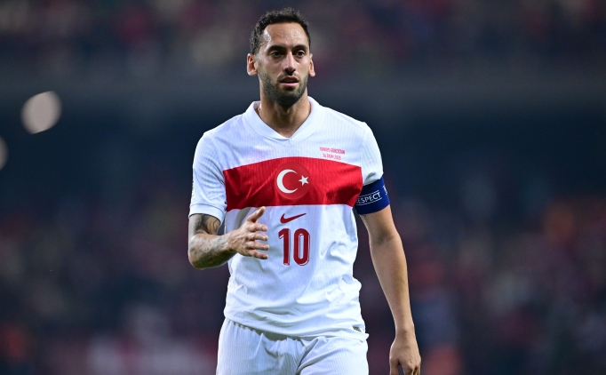 Hakan �alhano�lu: 'Tek se�ene�im her zaman �lkemdi!'