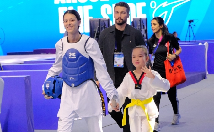 Milli tekvandocu Elif Sude Akgl, dnya ikincisi oldu