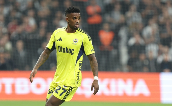 Fenerbah�e'de iki futbolcu kart s�n�r�nda!