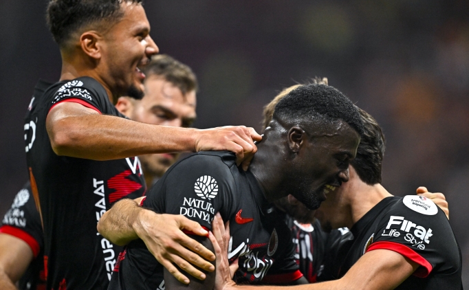 Niang: 'Pes etmedik, sezonun gidi�at� iyi'