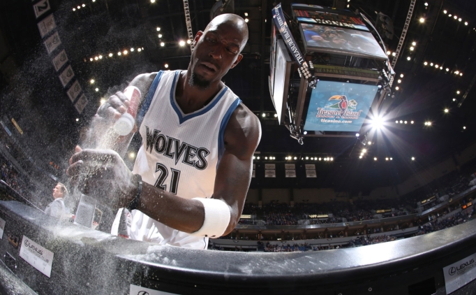 Garnett, Lore ve Rodriguez ba�a ge�erse Wolves y�netimine kat�labilir
