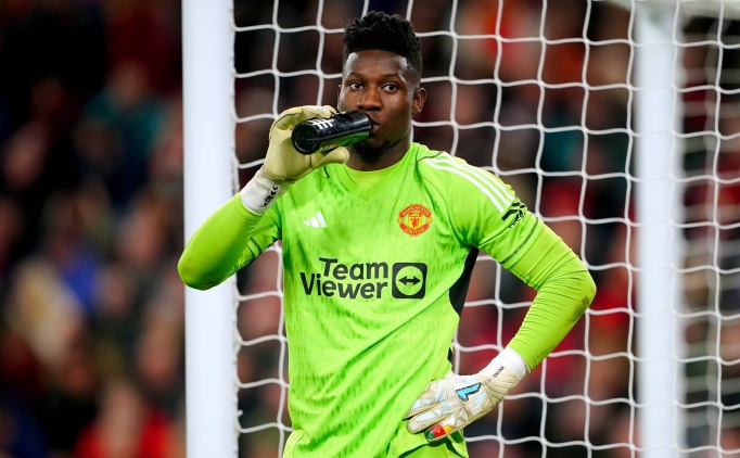 Manchester United taraftar� Altay Bay�nd�r'� istiyor!