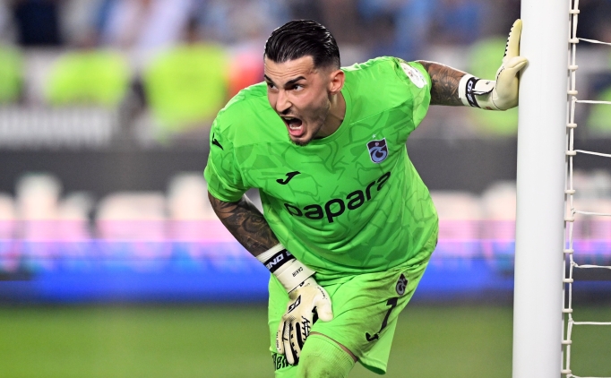 U�urcan �ak�r, tarihe ge�ti!