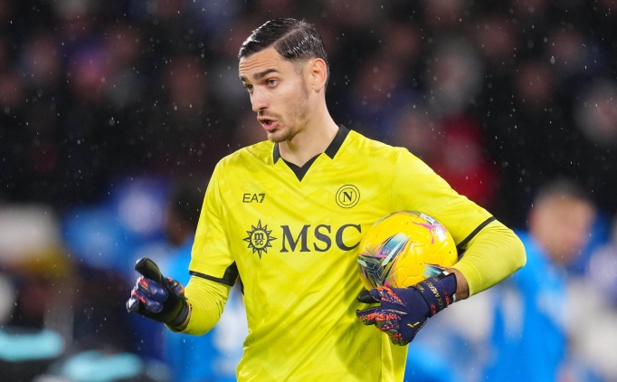 Napoli, Alex Meret ile nikah tazelemeye yakın