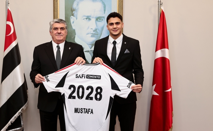 Beikta'ta Mustafa Erhan'a yeni kontrat!
