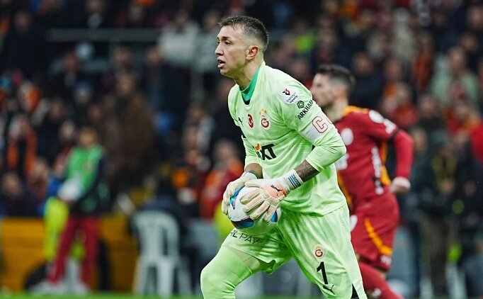 Fernando Muslera'dan payla��m: 'Sakinlik g��t�r'
