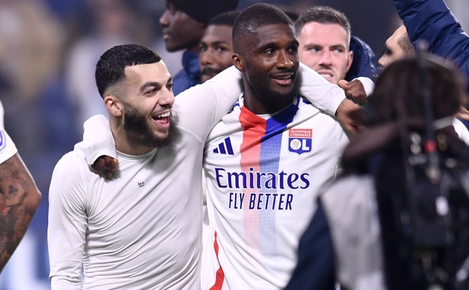 Lyon'dan Galatasaray'�n teklifine ret