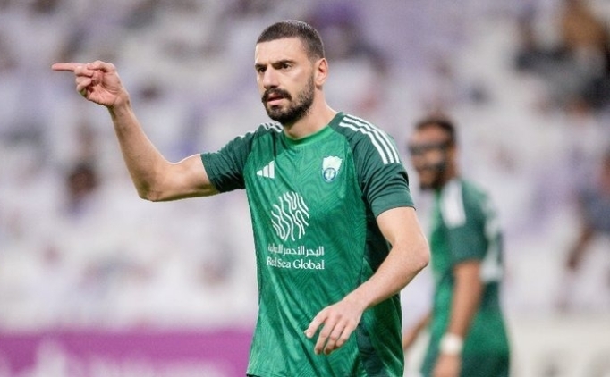 Merih Demiral oynadı ve Al Ahli finalde!