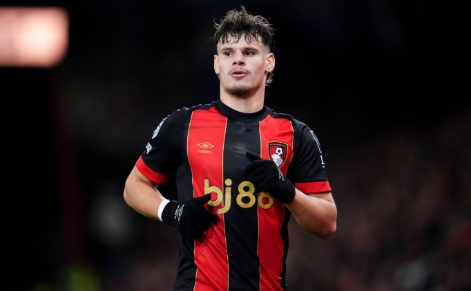 Milos Kerkez Liverpool'da! Taraflar anlat, resmiyet kazanyor