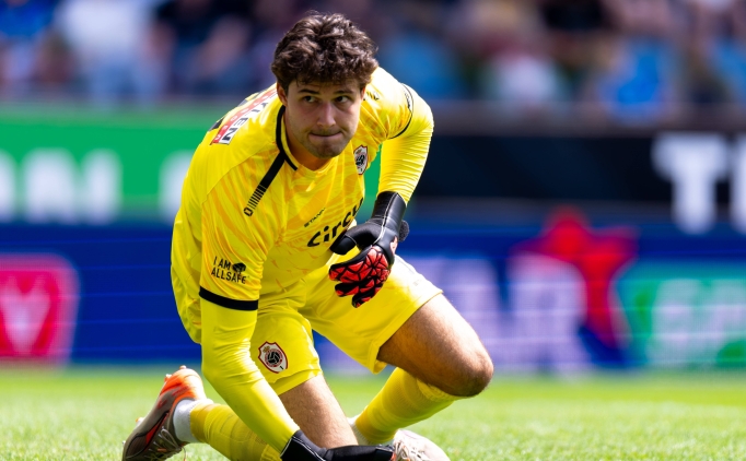 Galatasaray, transferde Manchester United'a rakip oldu