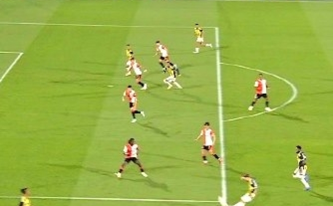 Fenerbahçe, Hollanda'da ofsayta takıldı!